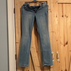 Old Navy Women's Straight Leg Jeans in Denim Blue